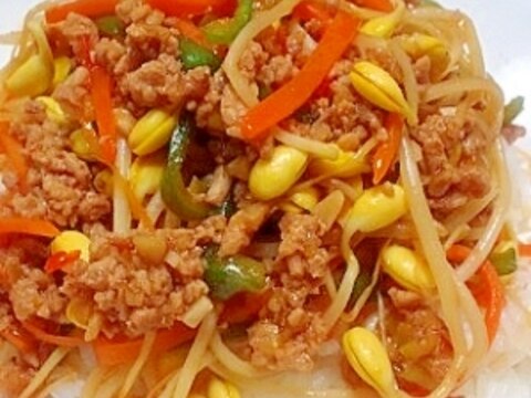 ヘルシ～美味しい～♪大豆もやしとひき肉のピリ辛丼